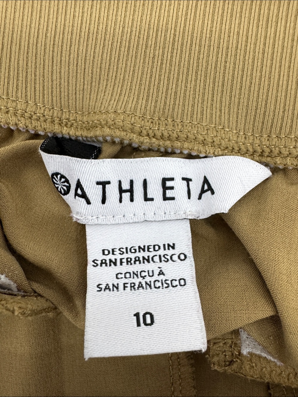 Athleta Womens Lightweight, Wrinkle-Free, Elastic Waist Khaki Dress Shorts, 10 - Picture 3 of 14
